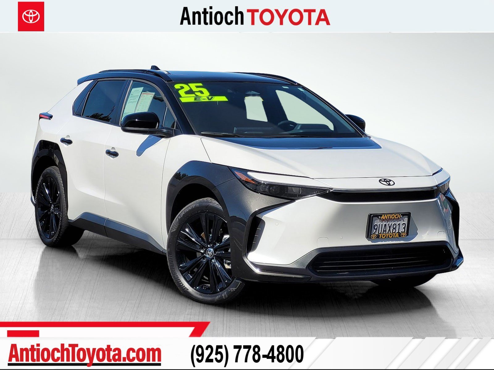 Certified Used 2025  Toyota  image 23
