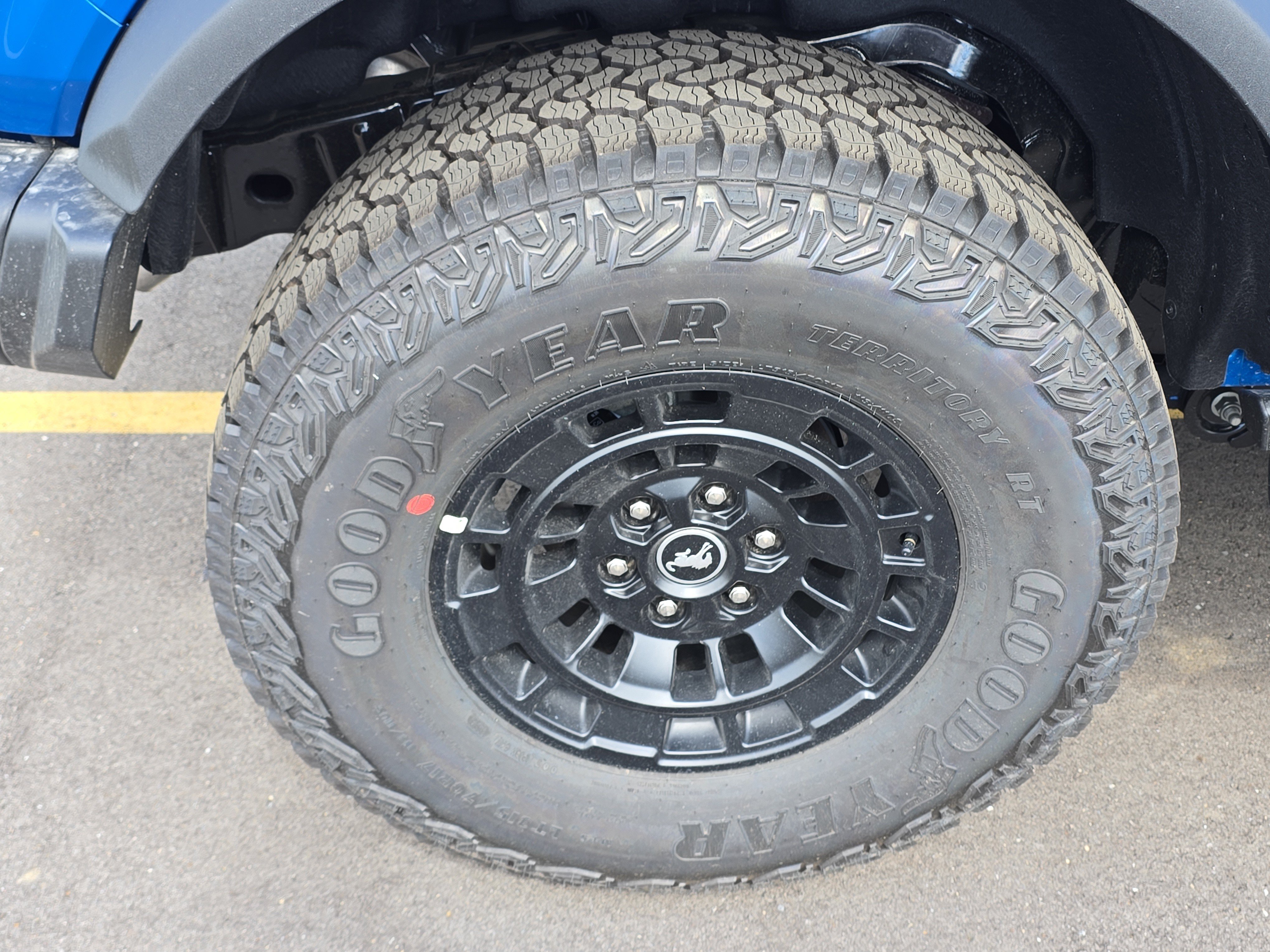 New 2026 Velocity Blue Metallic Ford Badlands® image 5