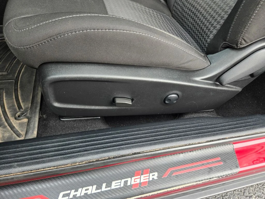 Used 2022 Octane Red Pearlcoat Dodge GT image 27