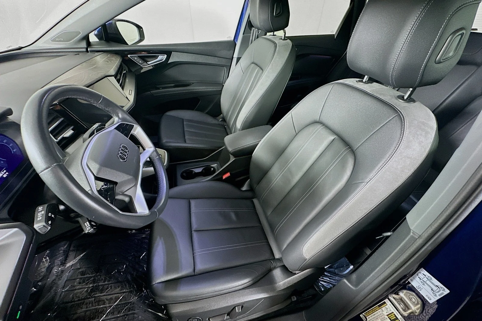 Used 2023 Navarra Blue Metallic Audi Premium Plus image 18