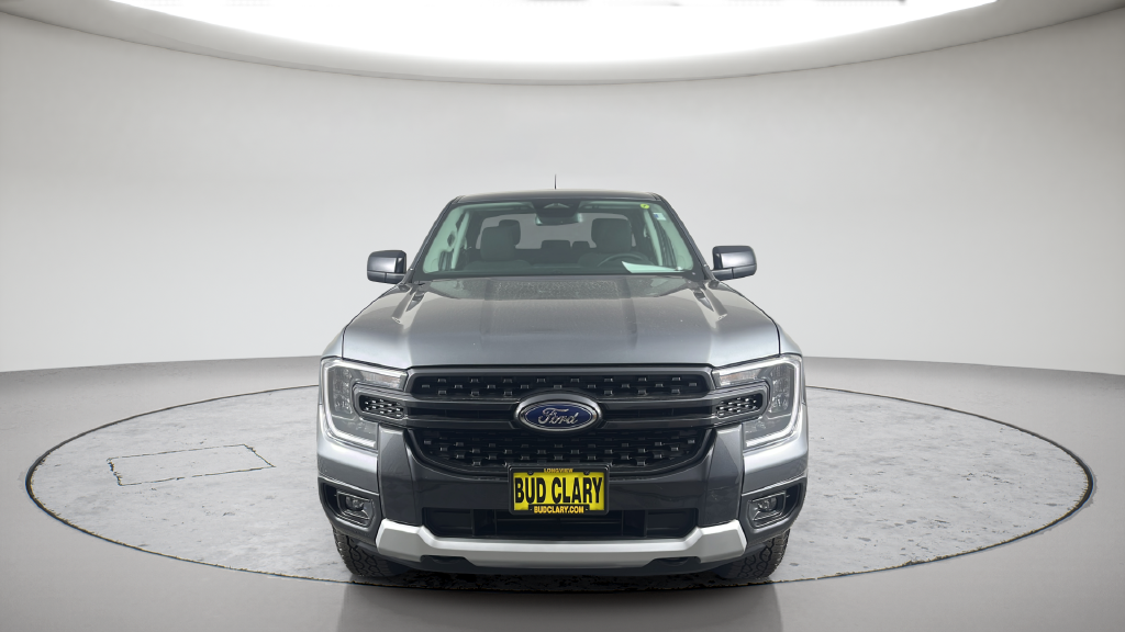 New 2026 Carbonized Gray Metallic Ford XLT image 3