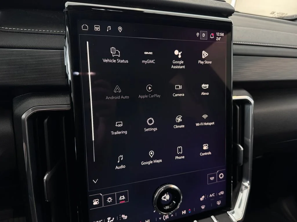 Used 2025 Sterling Metallic GMC Elevation image 19