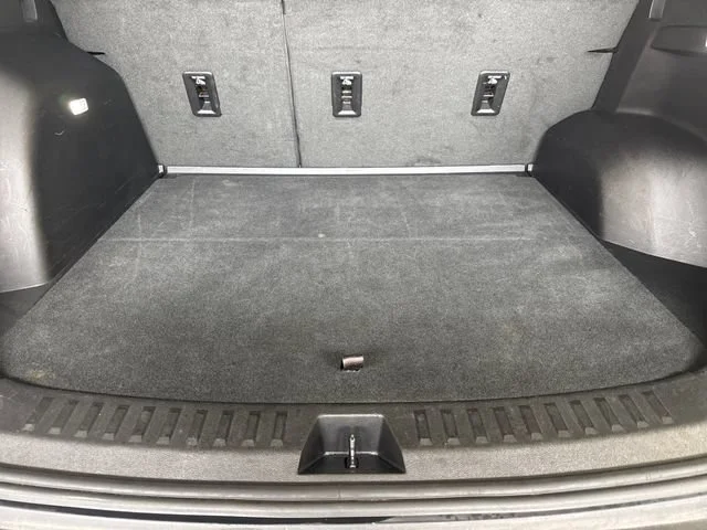 Used 2025 Sterling Gray Metallic Chevrolet LT image 21