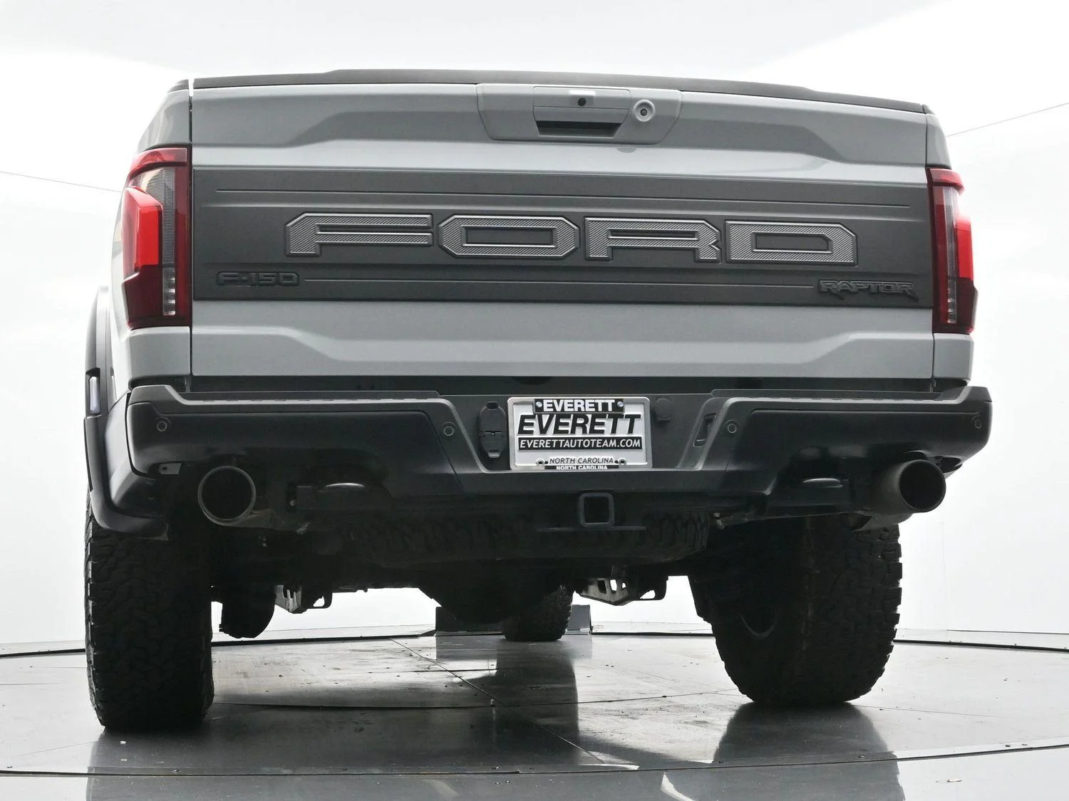 Used 2024 Avalanche Gray Ford Raptor image 55