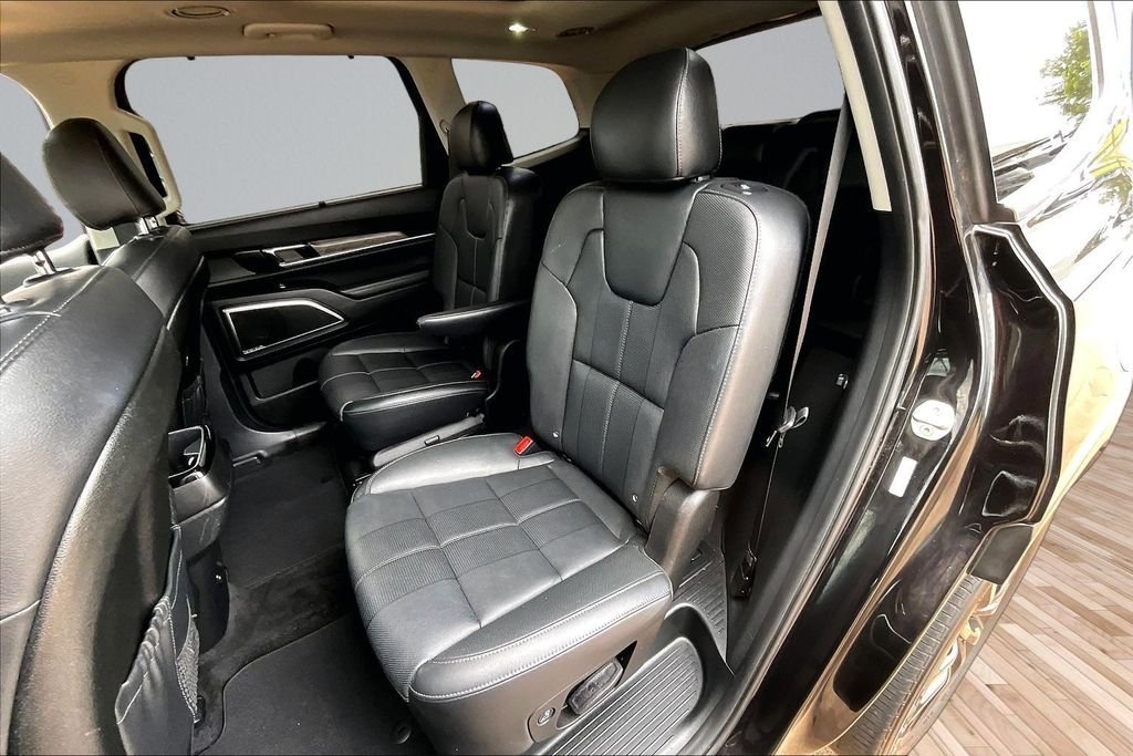 Used 2020 Black Kia SX image 24