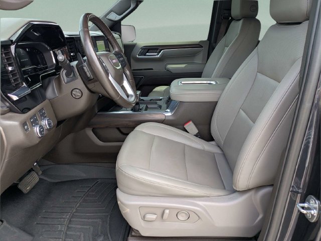 Used 2022 Titanium Rush Metallic GMC SLT image 18