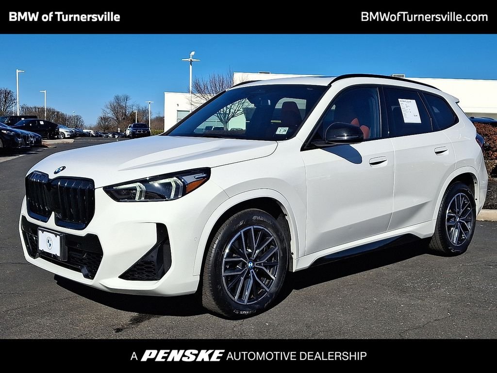 2023 BMW X1 28i
