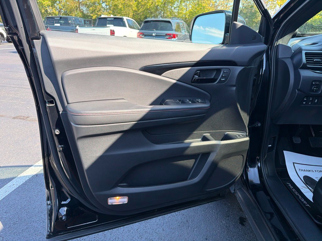 2024 Honda Passport Black Edition - Photo 18