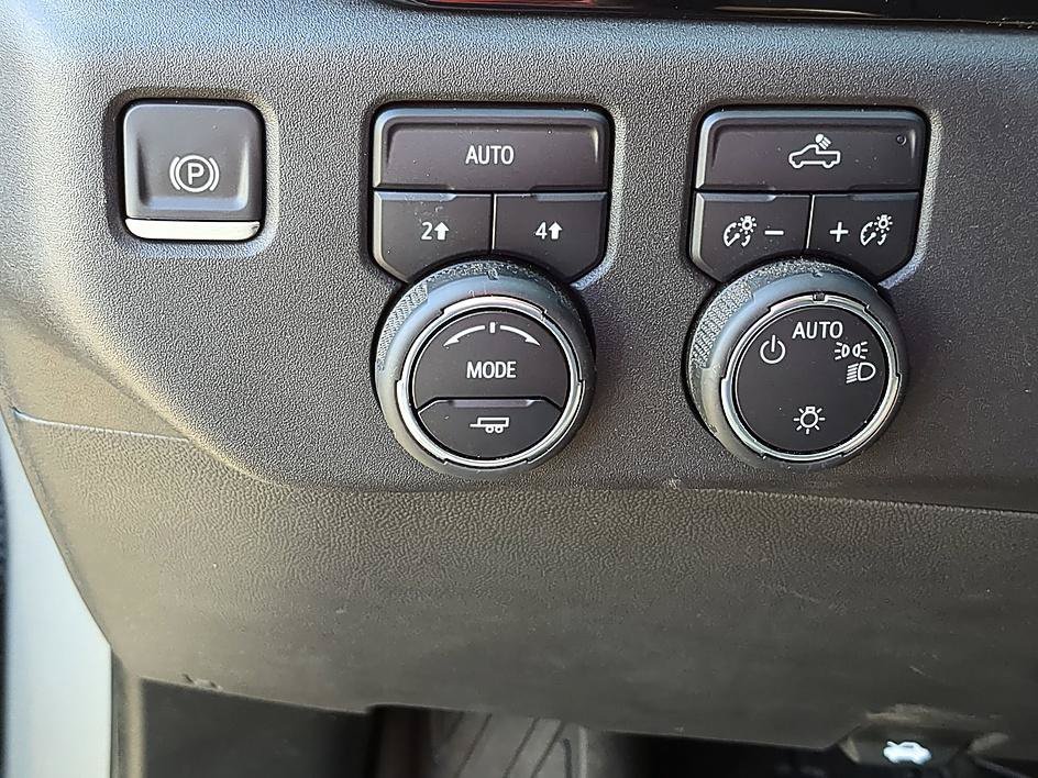Used 2023 Sterling Gray Metallic Chevrolet LT image 21