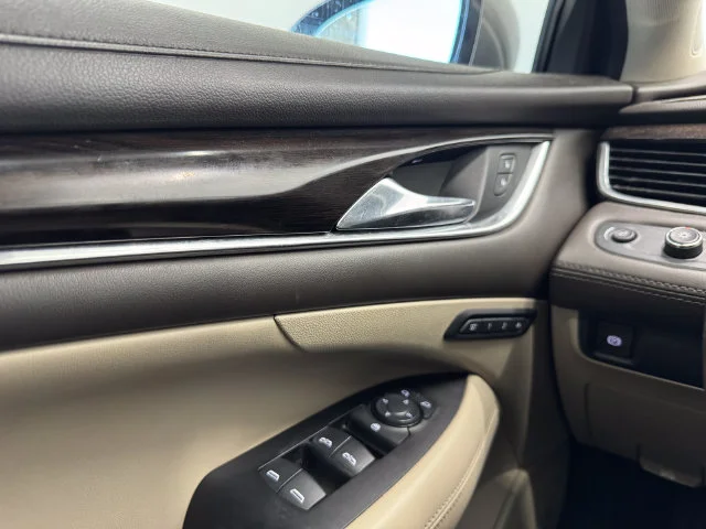 Used 2017 Pepperdust Metallic Buick Essence image 39