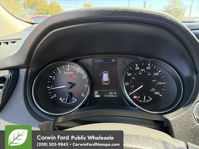 Used 2018 Green Nissan SV image 17