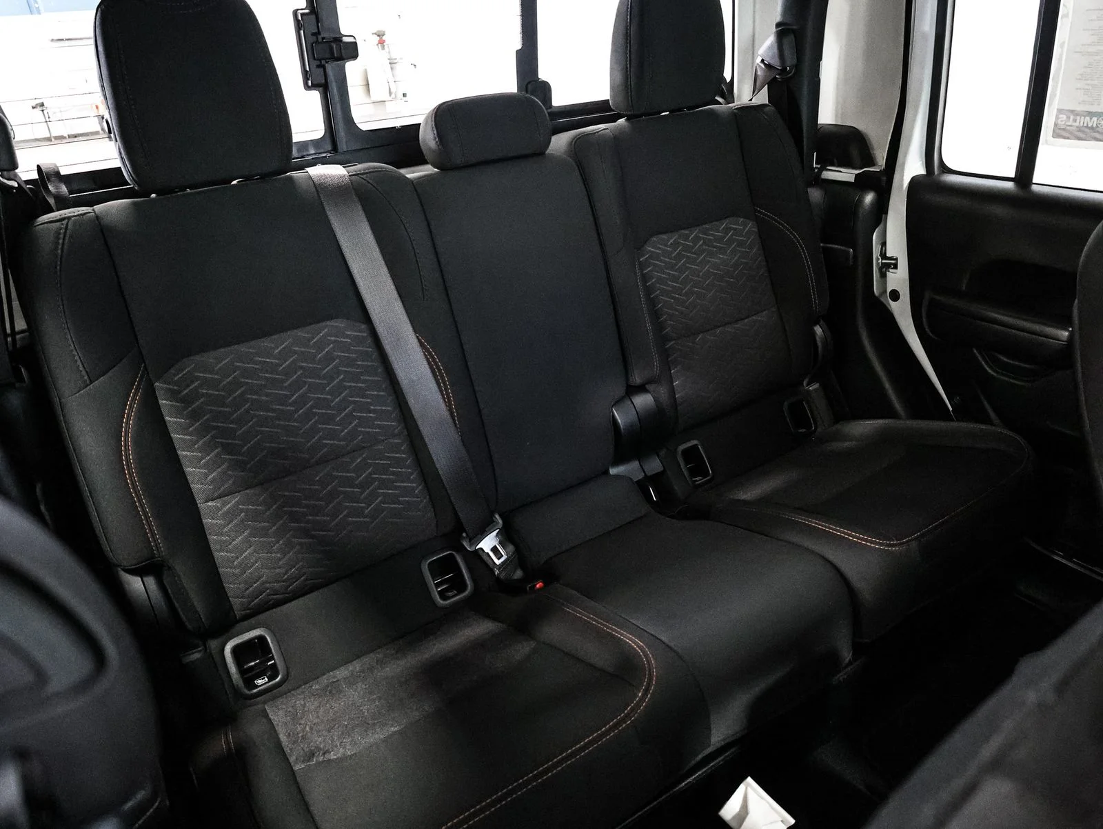 Certified Used 2021 Bright White Clearcoat Jeep Mojave image 23