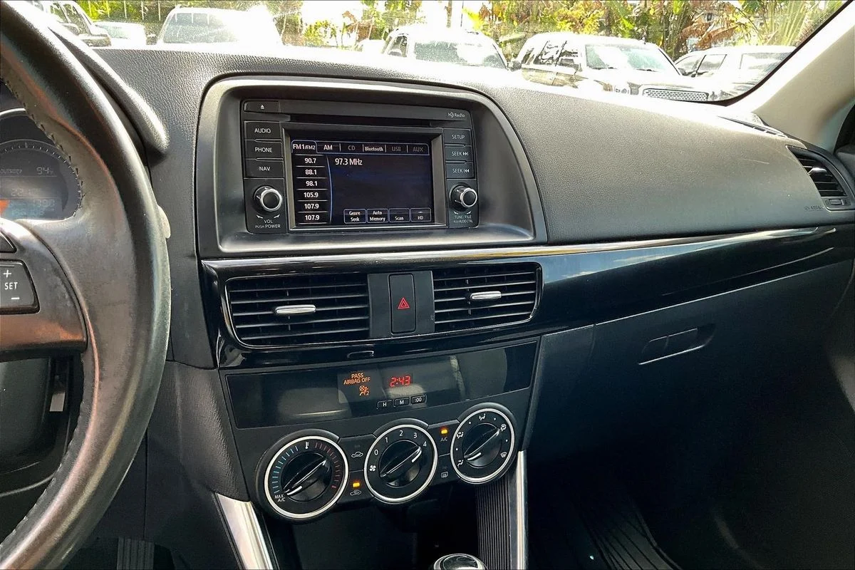 Used 2013  Mazda Touring image 15