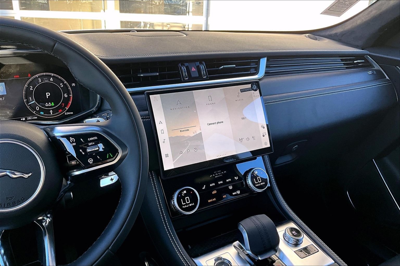 2026 Jaguar F-Pace R-Dynamic S - Photo 7