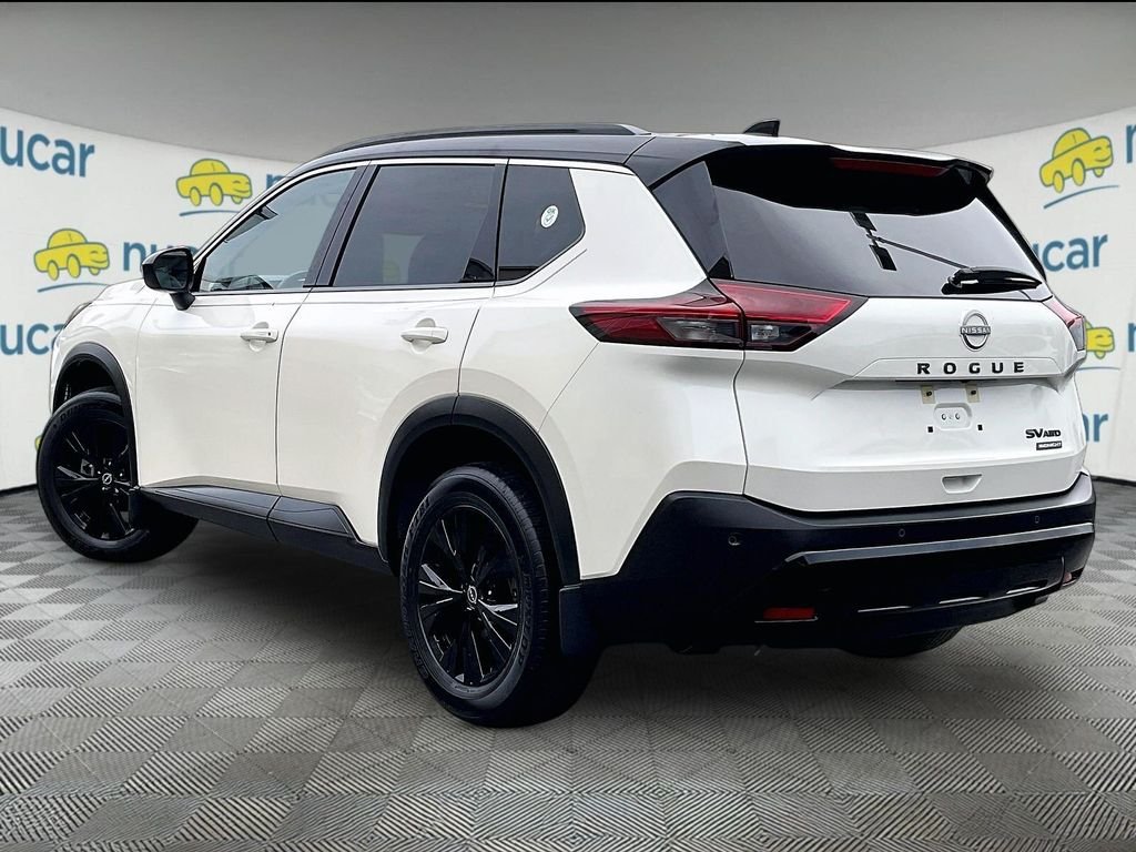 Used 2023 White Nissan SV image 4