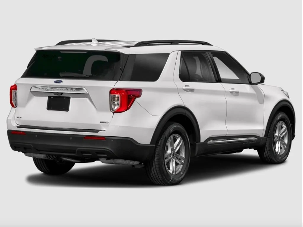 Used 2022 White Ford XLT image 2