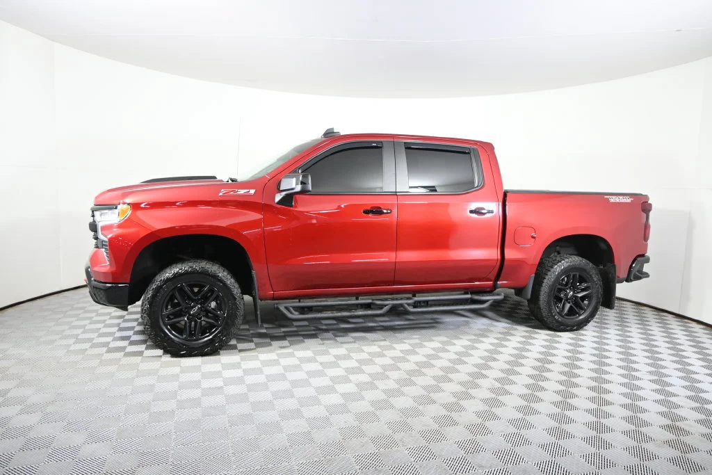 Used 2024 Chevrolet Silverado 1500 LT Trail Boss with VIN 3GCUDFED4RG305420 for sale in Forest Lake, Minnesota
