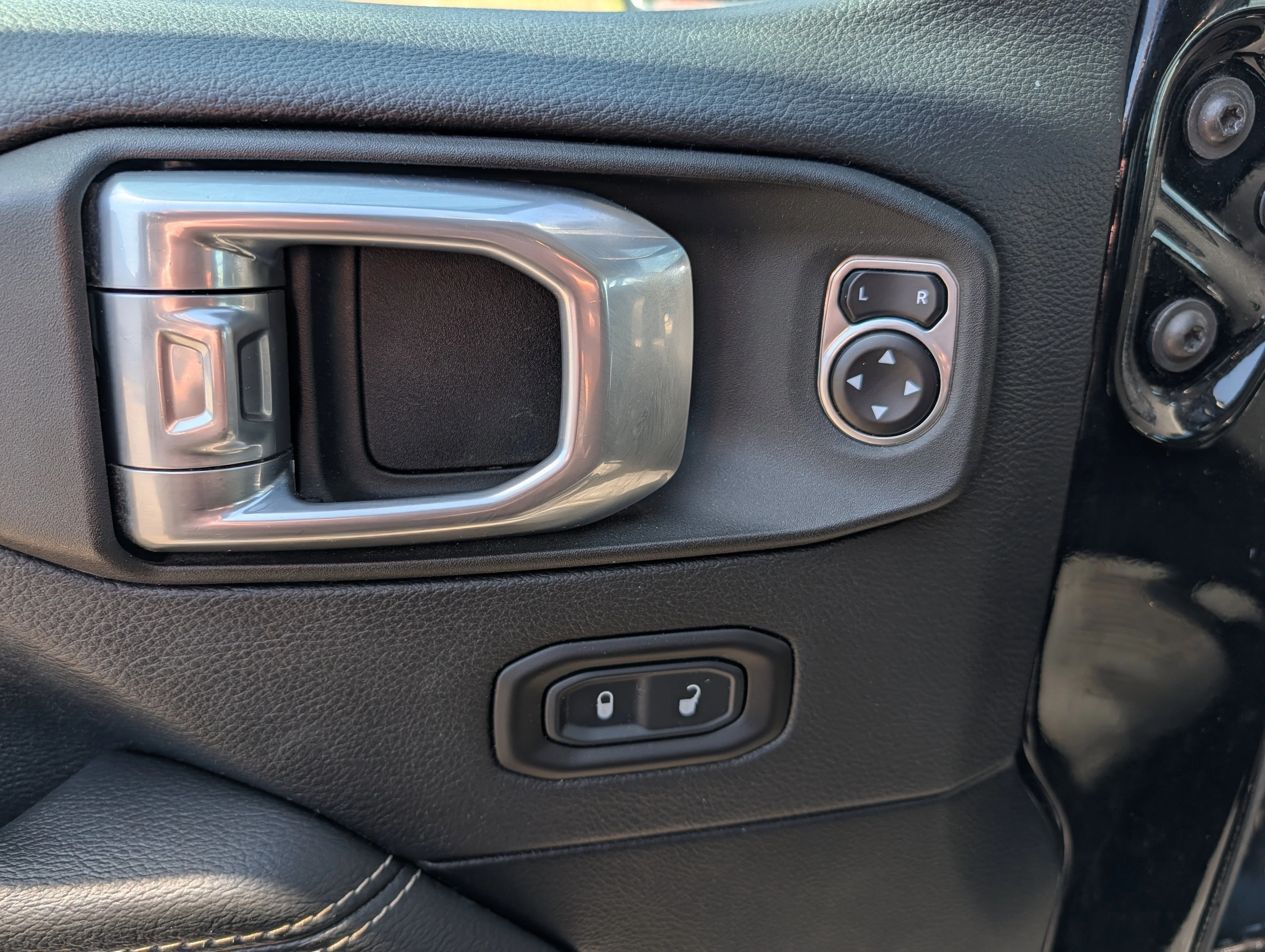 Used 2021 Black Clearcoat Jeep Unlimited Sahara image 20