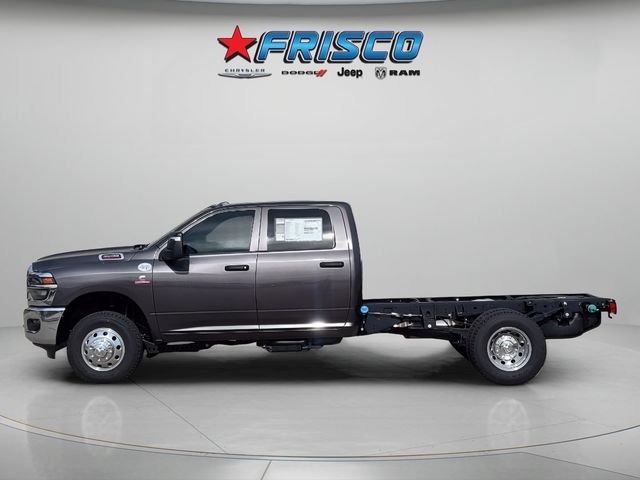 New 2025 Granite Crystal Metallic Clearcoat RAM Tradesman image 5