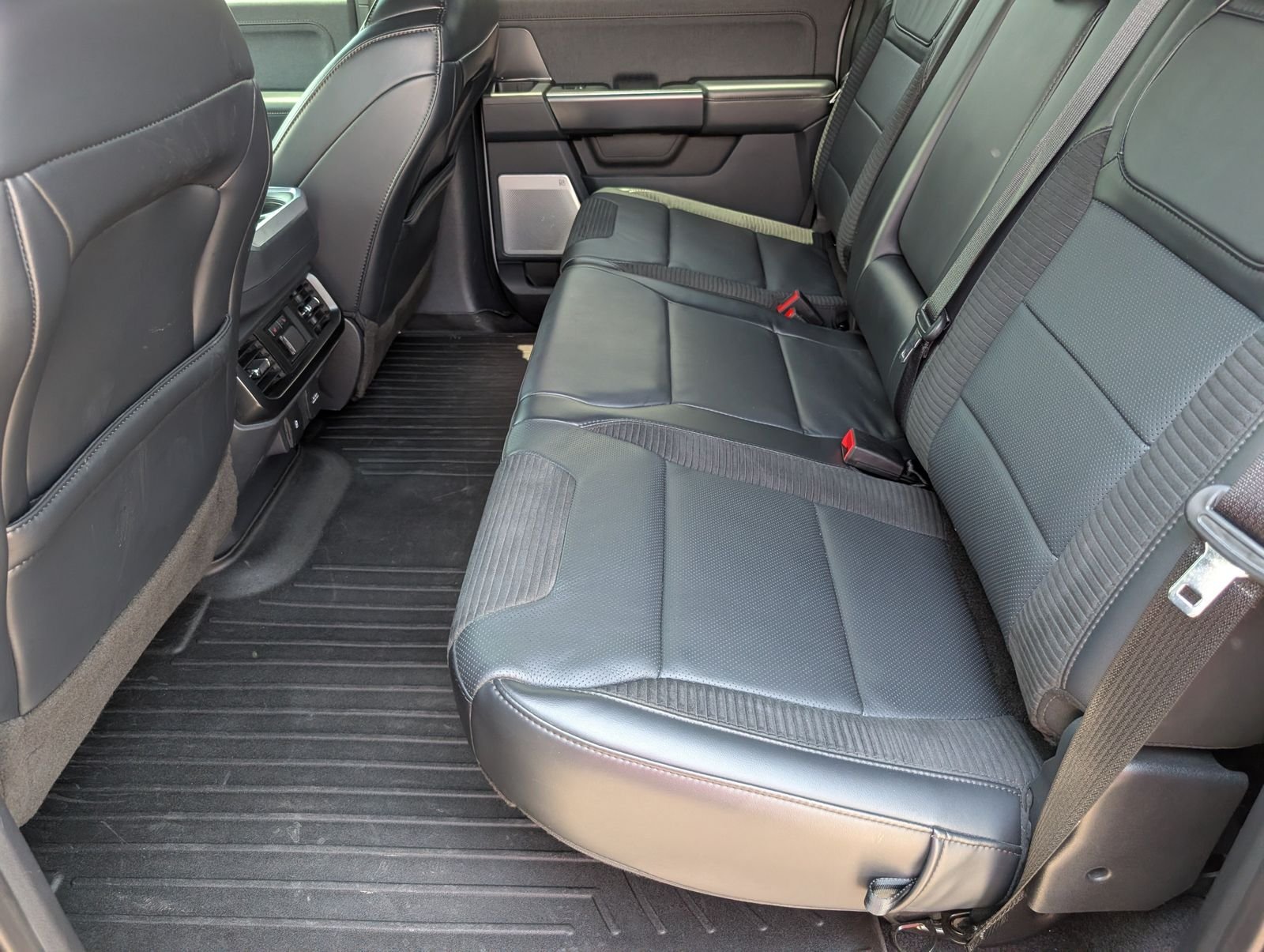Used 2023 Avalanche Ford Raptor image 34