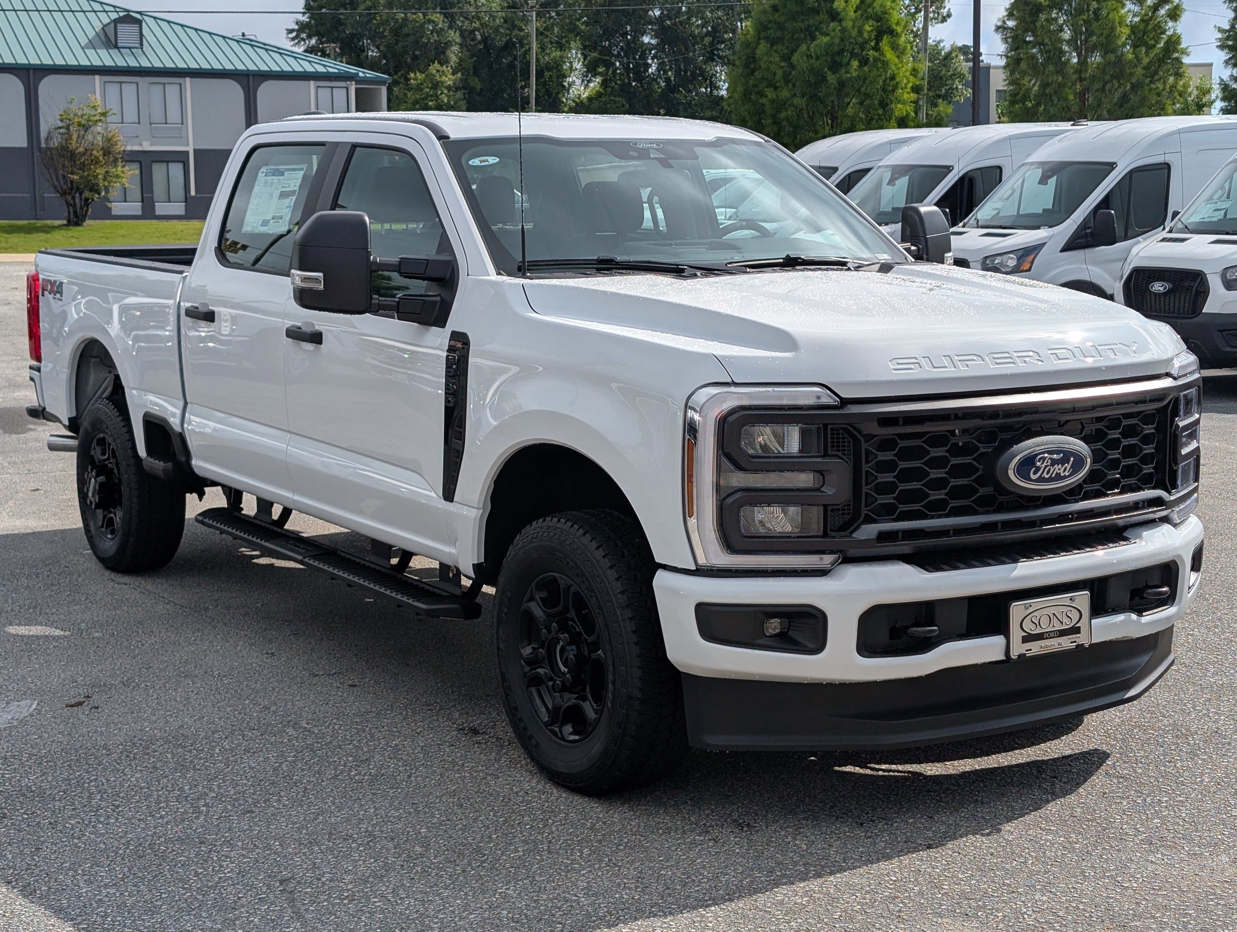 New 2026 OXFORD WHITE FORD XL image 4