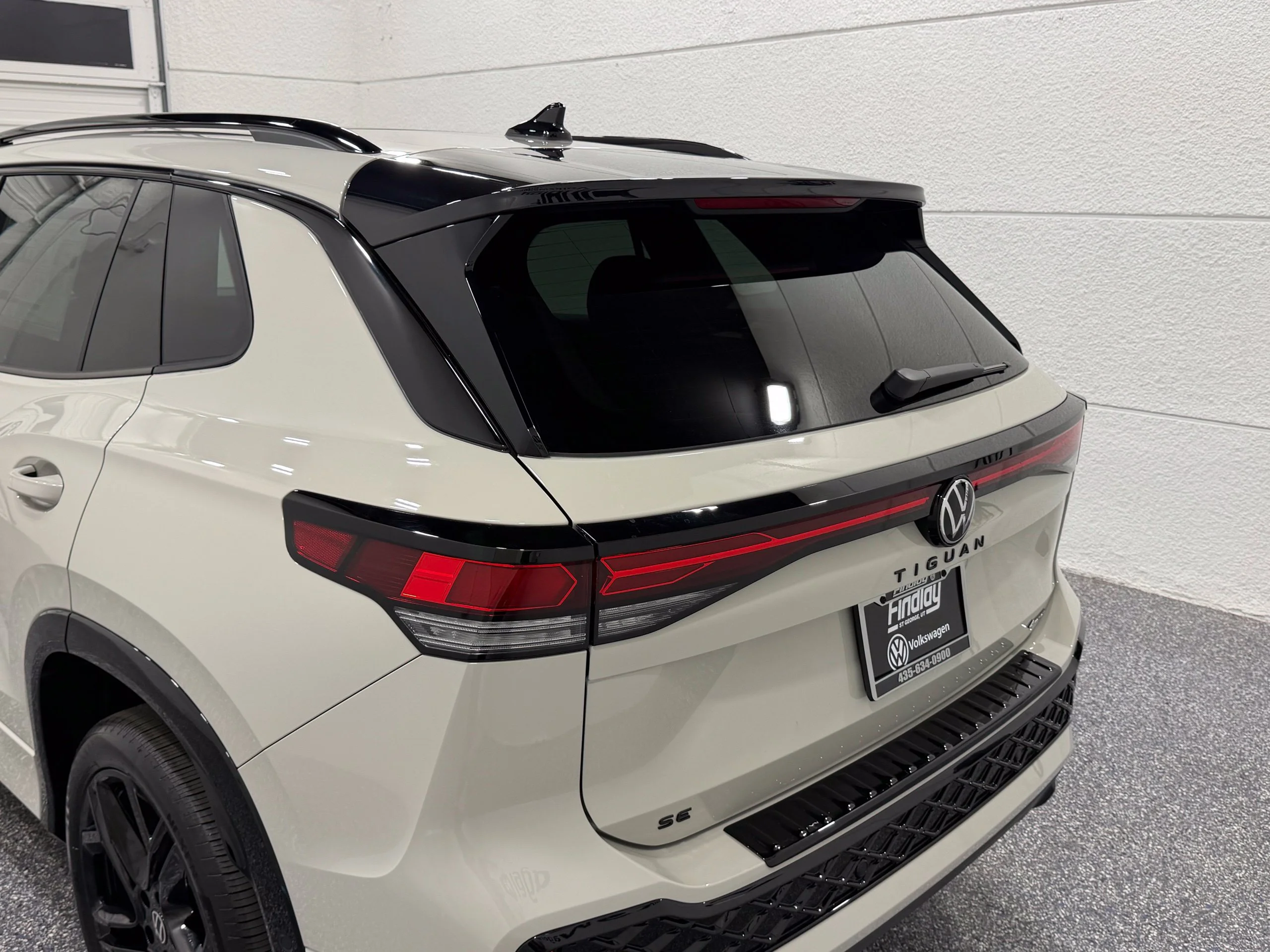 New 2026 Beige Volkswagen SE R-Line Black image 17