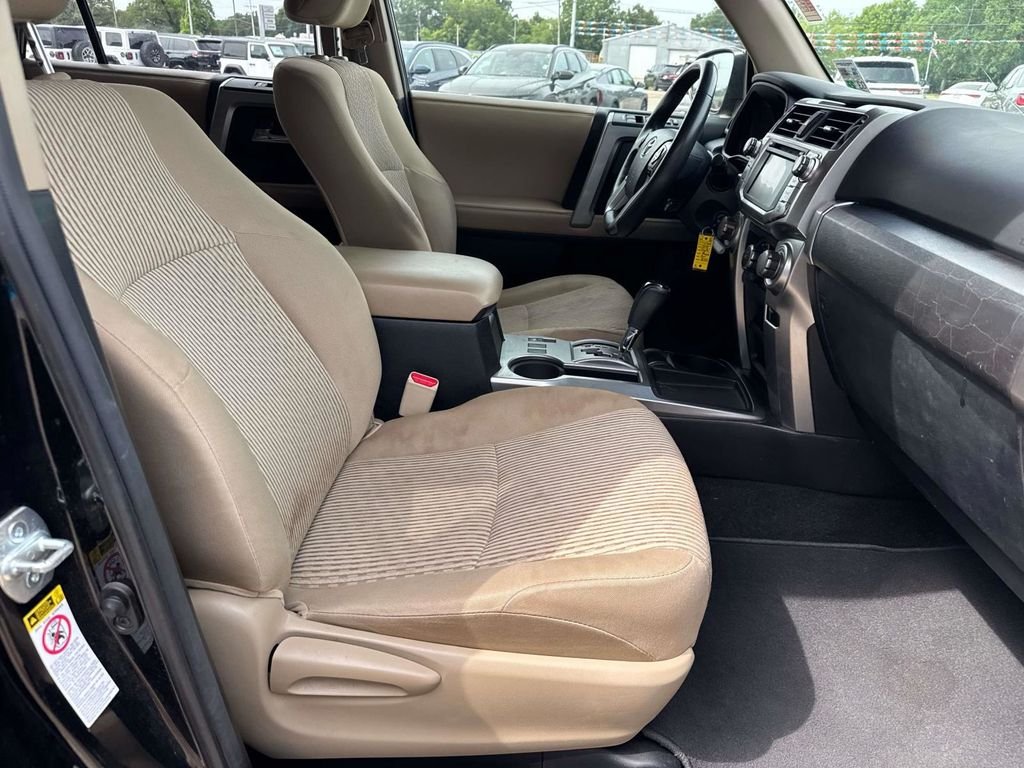 Used 2016 Black Toyota SR5 image 32