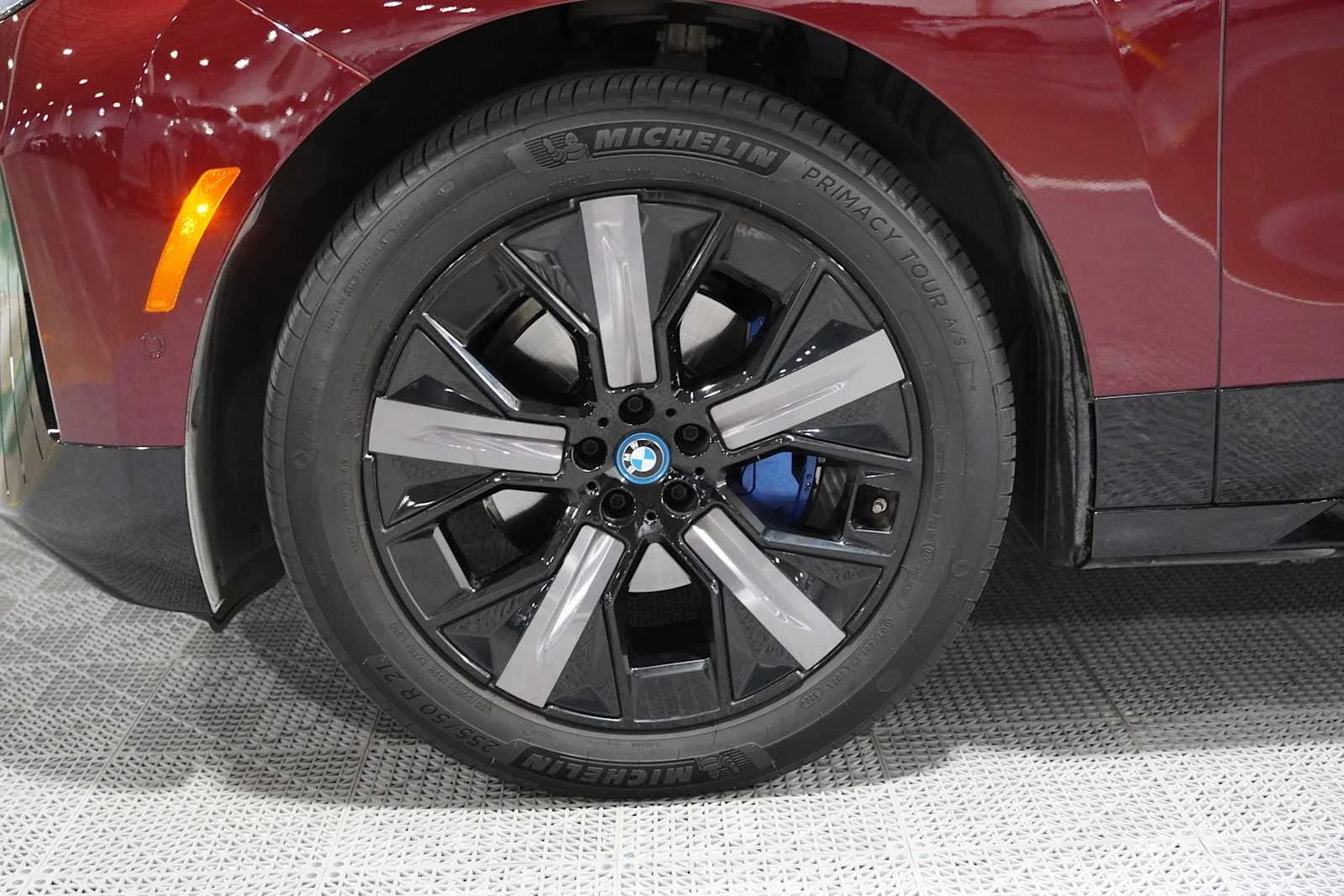 Certified Used 2024 Aventurin Red Metallic BMW xDrive50 image 8