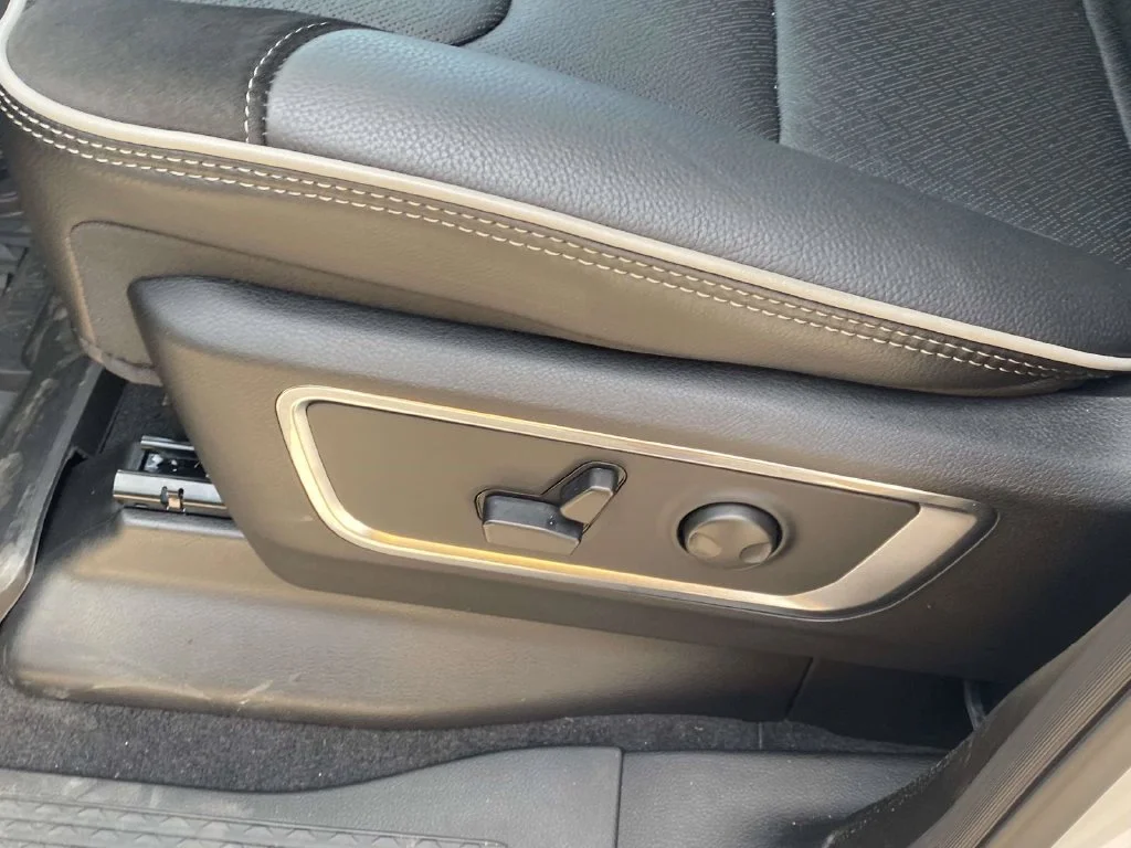 2026 RAM 1500 Laramie - Photo 15