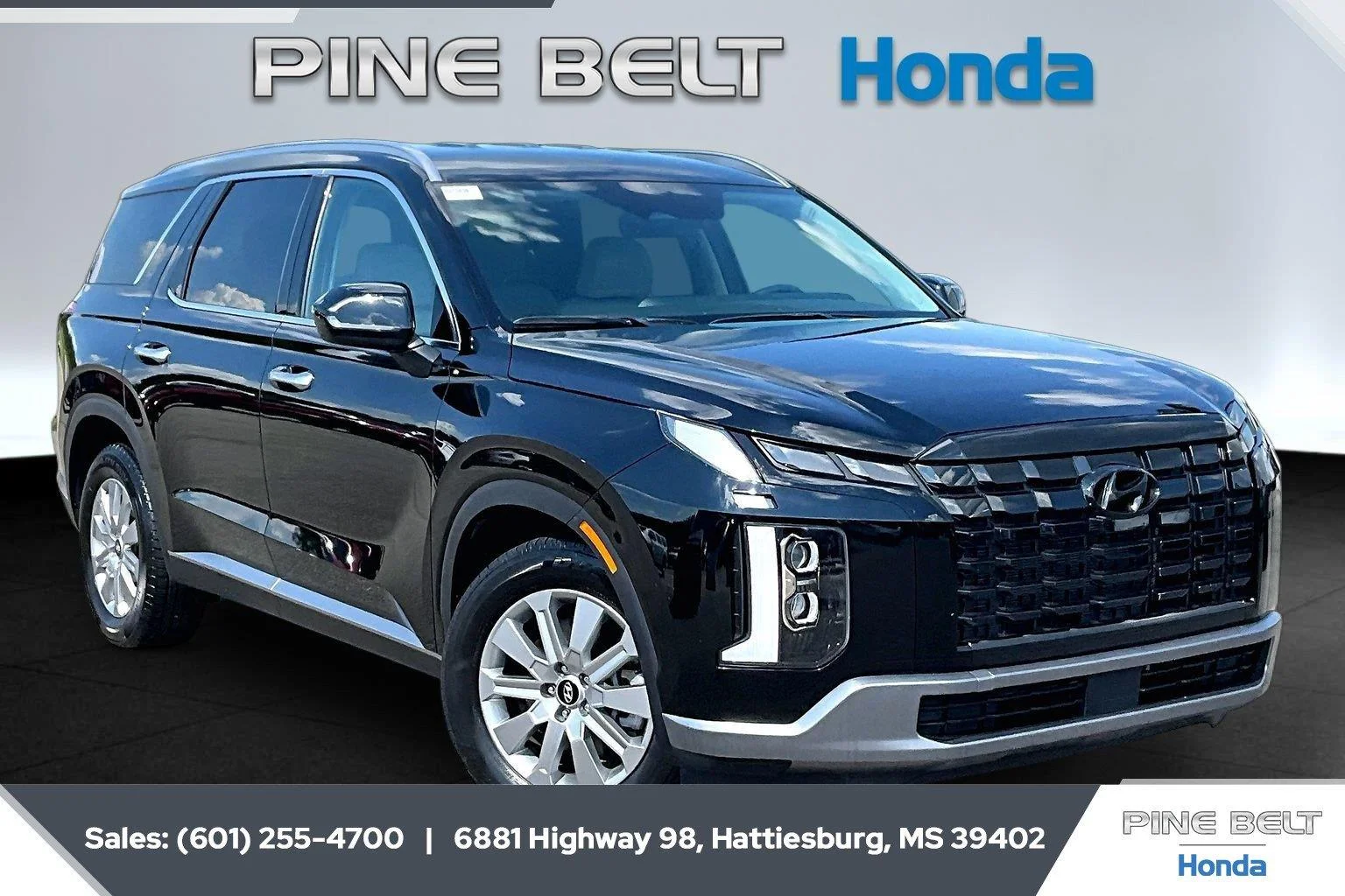Used 2025 Abyss Black Pearl Hyundai SEL image 1