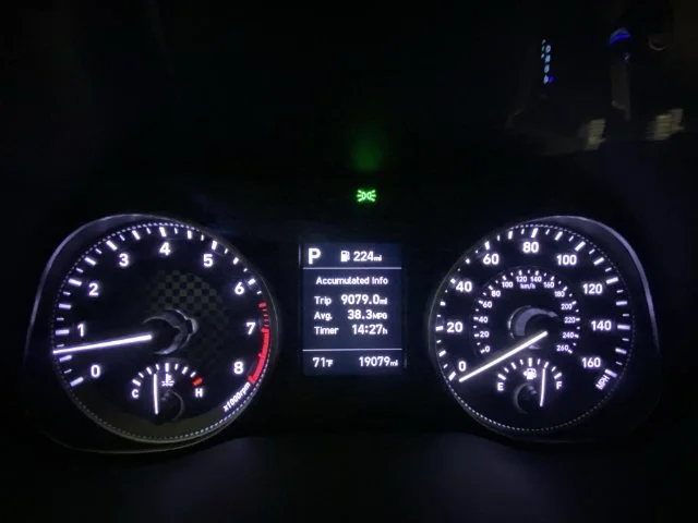 Used 2020 Silver Hyundai SE image 15