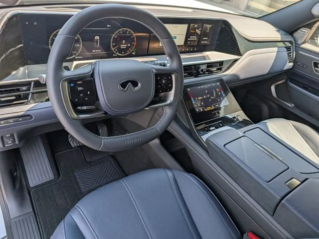 New 2026 RADIANT WHITE INFINITI SPORT image 4