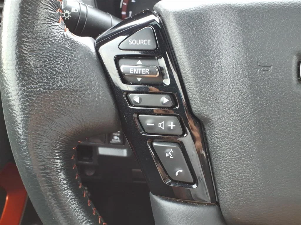 Used 2023 Black Nissan PRO-X image 22