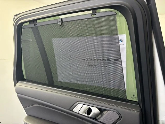 New 2026 Alpine White BMW xDrive40i image 36