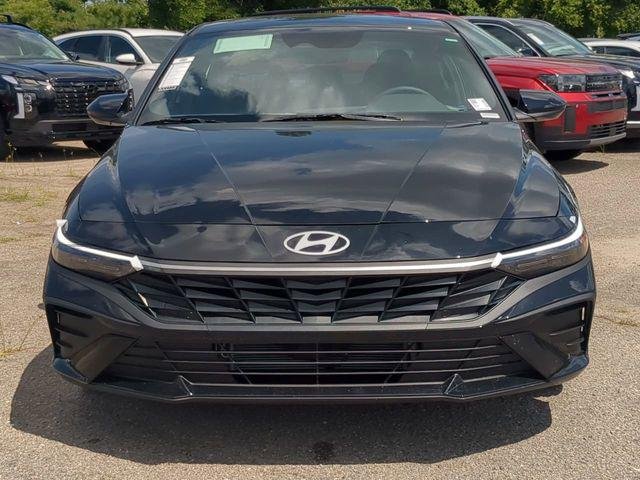 New 2025 Black Hyundai SEL Sport image 9