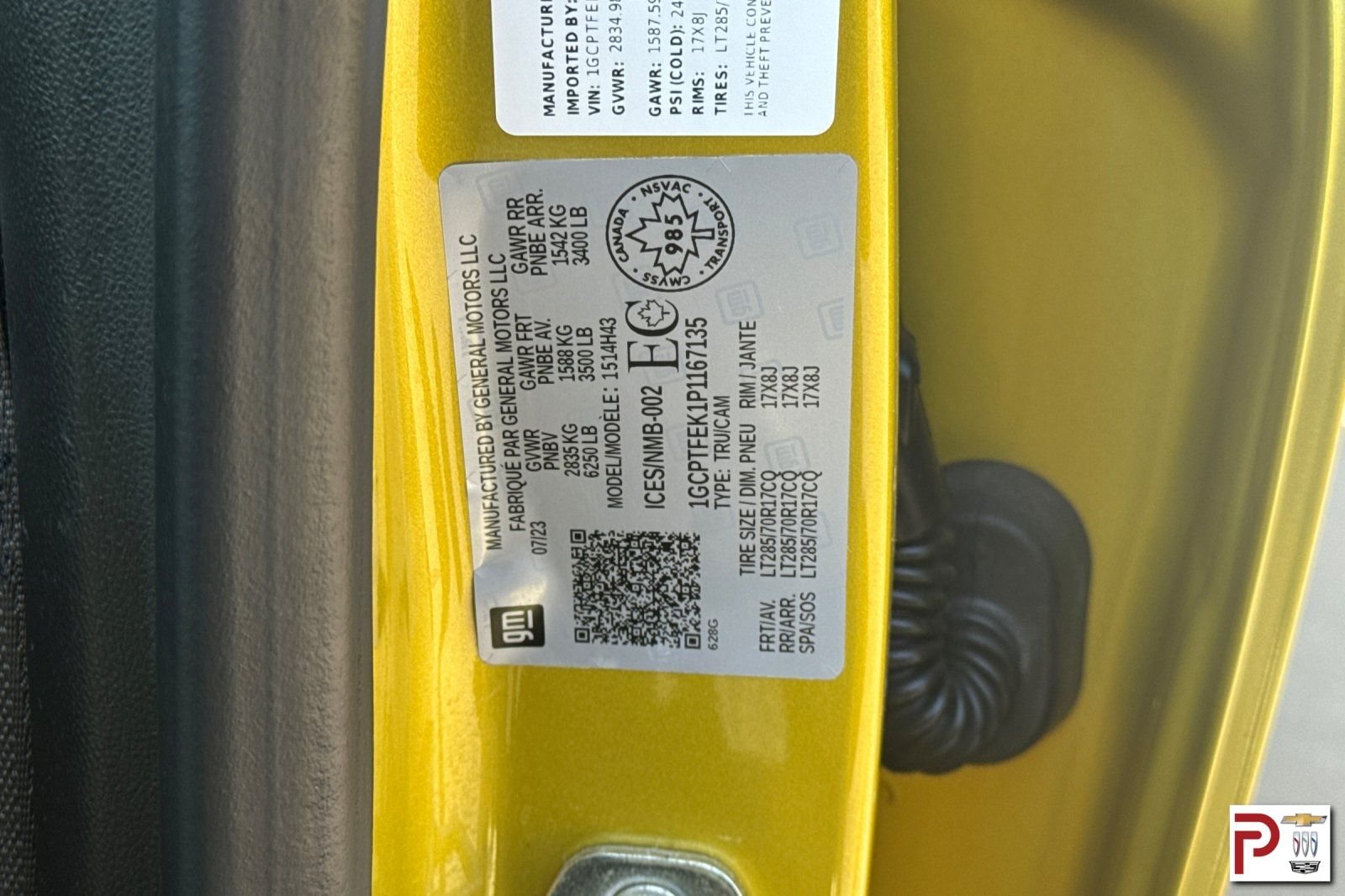 Used 2023 Yellow Chevrolet ZR2 image 34