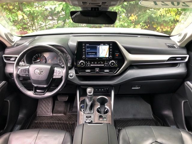 Used 2021 Blizzard Pearl Toyota Limited image 21