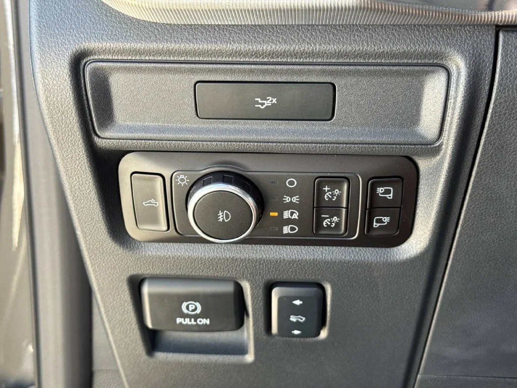 New 2026 Gray Ford Lariat image 37