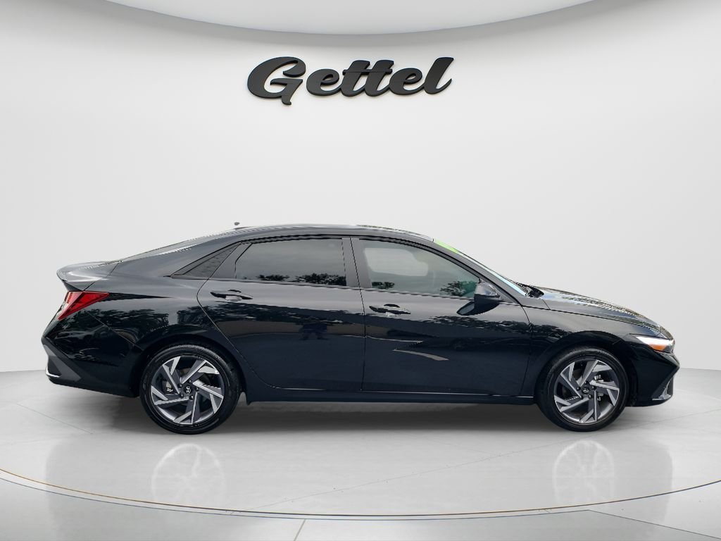 Certified Used 2025 Black Hyundai SEL Sport image 4