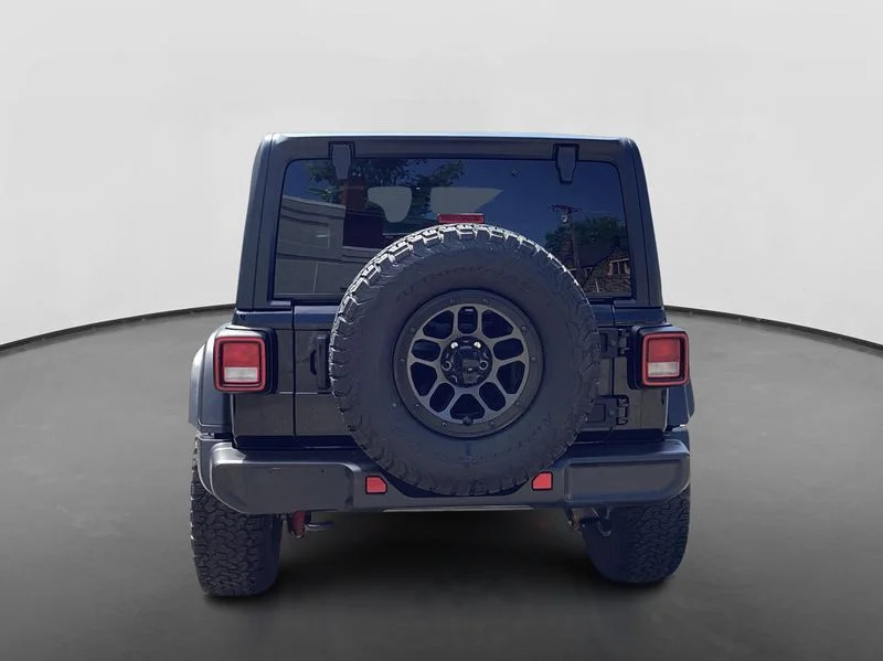 Used 2023 Black Jeep Sport S image 18