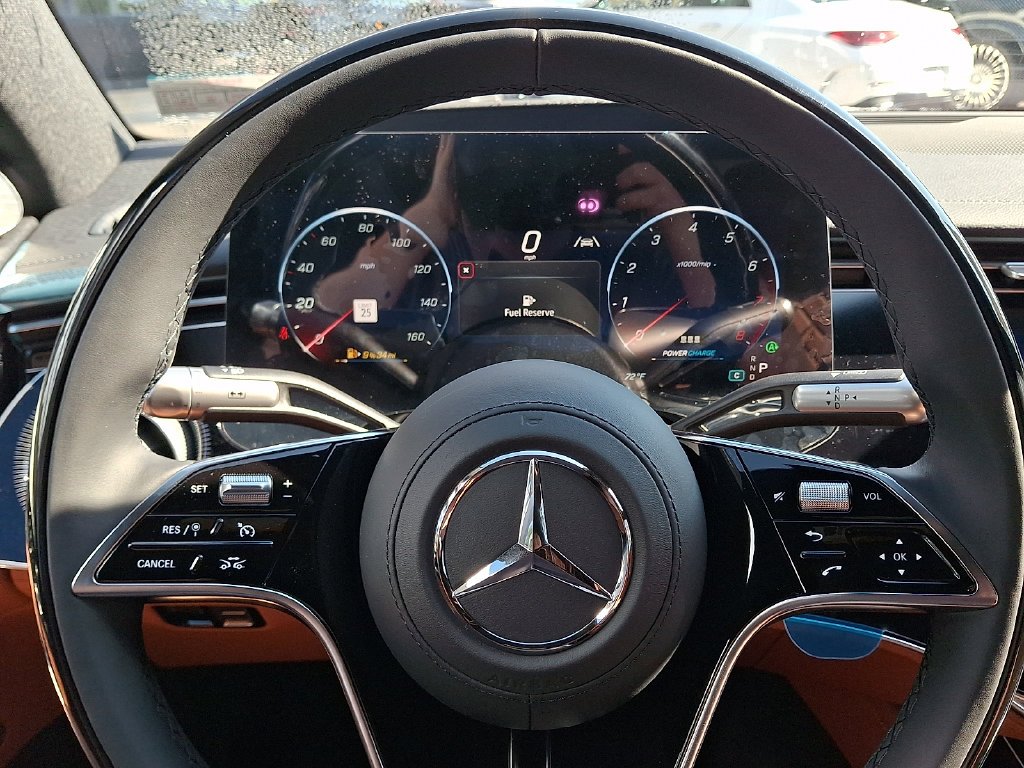 New 2027 MANUFAKTUR Moonlight White Metallic Mercedes-Benz S 580 image 17