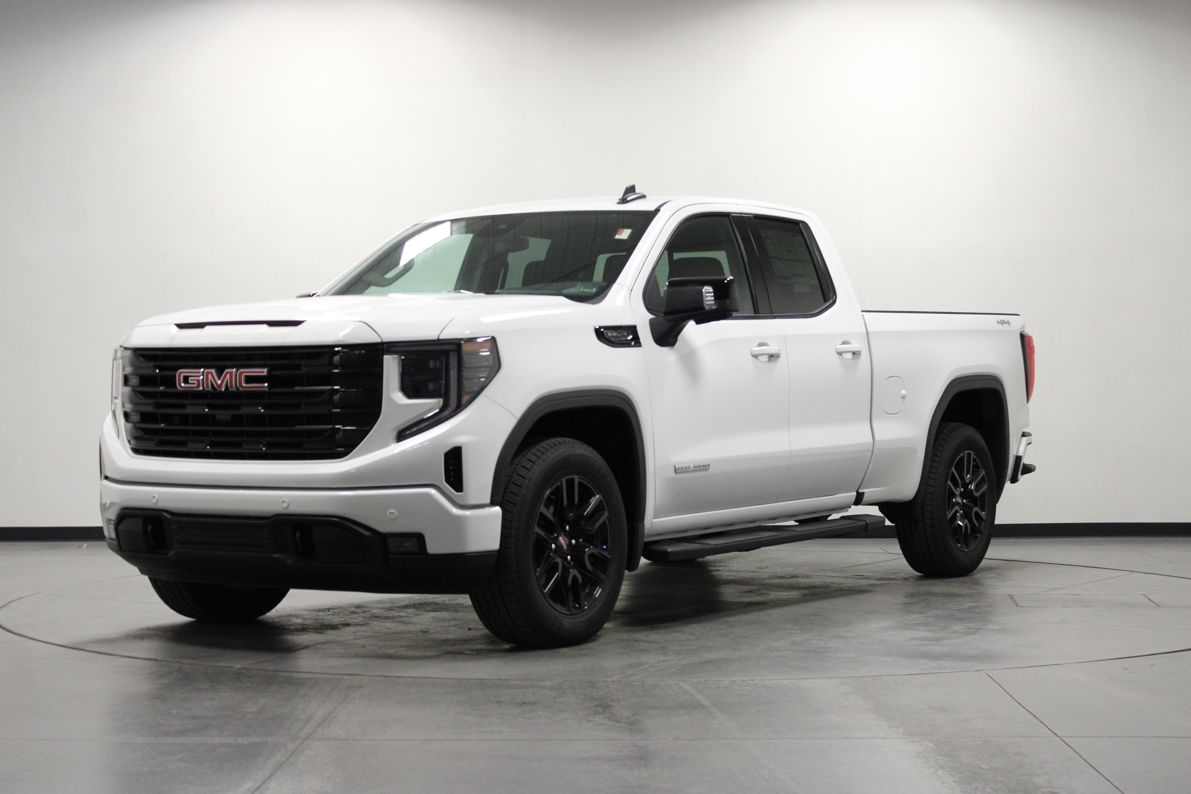 2025 GMC Sierra 1500 Elevation - Photo 7