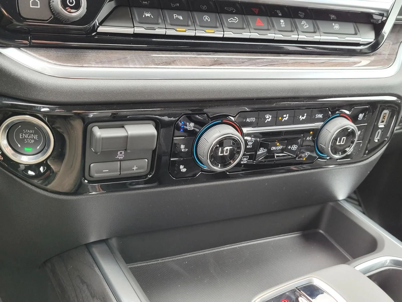 2026 Chevrolet Silverado 1500 LTZ - Photo 19