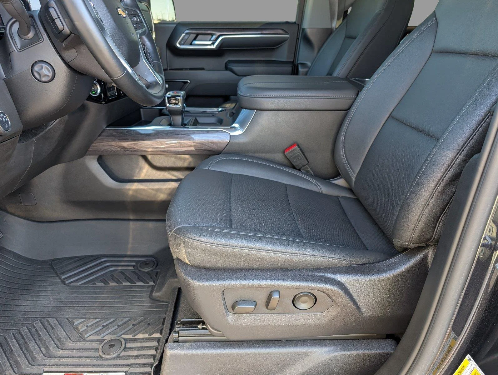 Used 2024 Dark Ash Metallic Chevrolet LTZ image 14