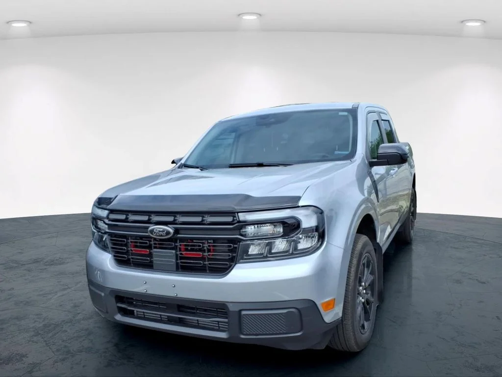 Used 2024 Silver Ford Lariat image 6