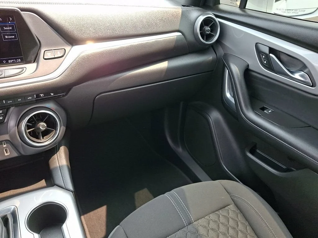 Used 2020 SUMMIT WHITE Chevrolet LT image 50