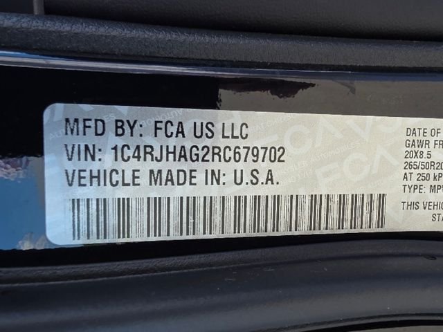 Certified Used 2024 Diamond Black Crystal Pearlcoat Jeep Altitude image 32