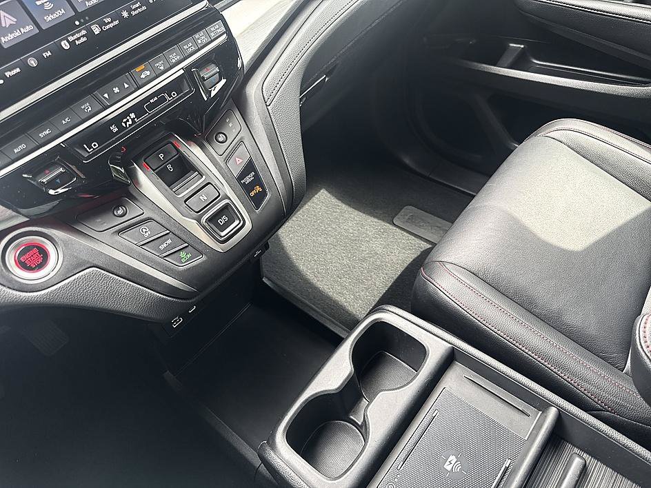 Used 2025 Sonic Gray Pearl Honda Sport-L image 17