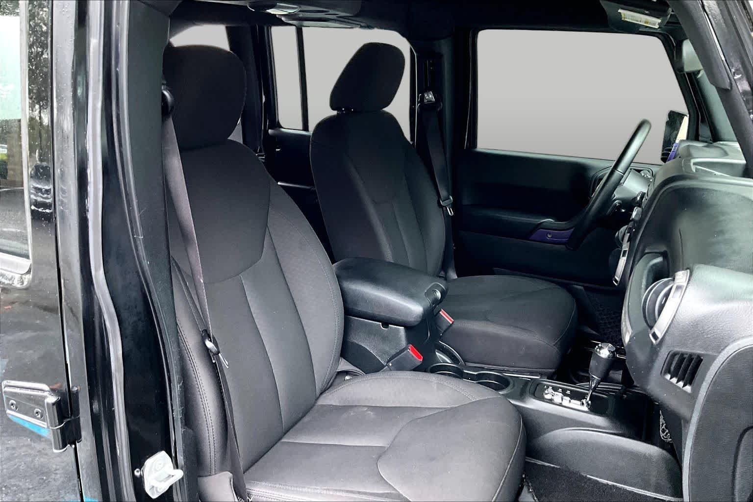 Used 2017 Black Clearcoat Jeep Sport image 9