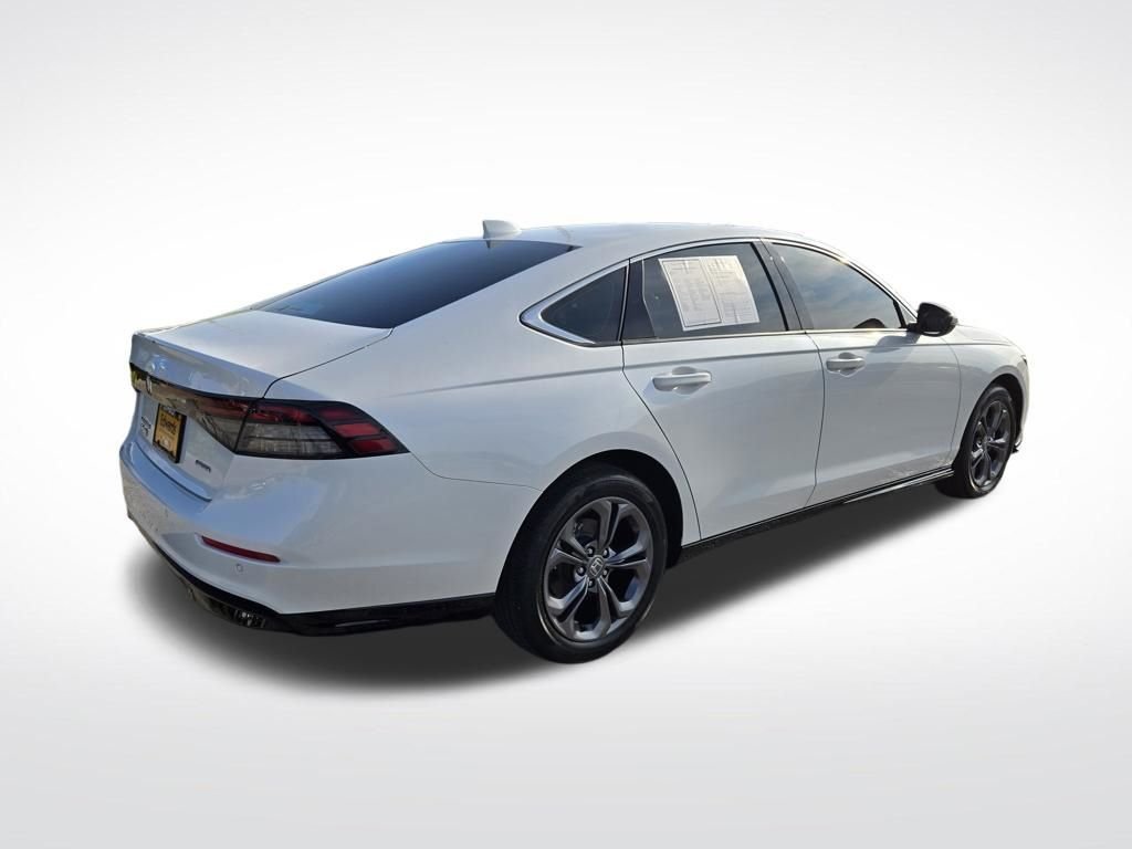 Used 2026 White Honda EX-L image 3